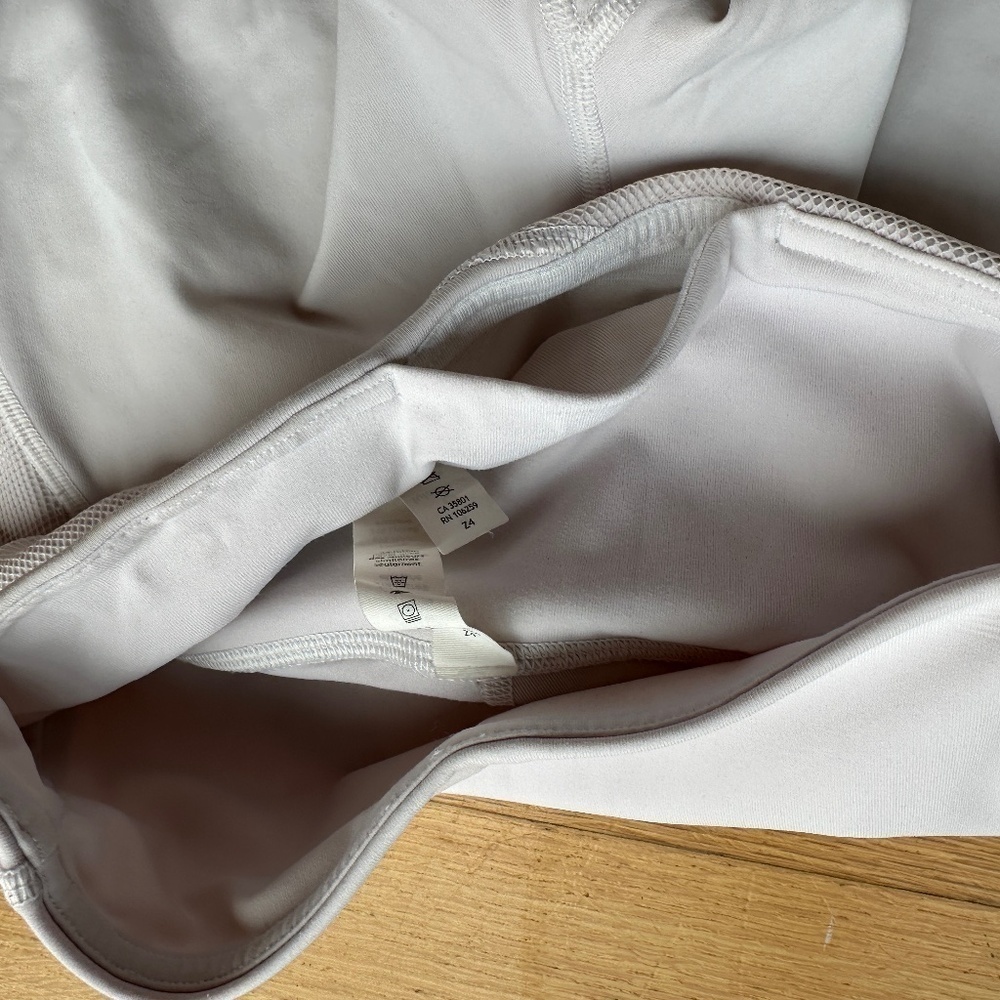 Lululemon Clear The Court 28 White With Hint of Pink Leggings Women's Size 4 - Picture 13 of 14